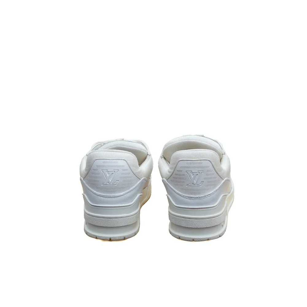 Louis Vuitton White Leather Low-Top Sneakers – UK‎ 9 / US 10 / EU 44 - Picture 9 of 13
